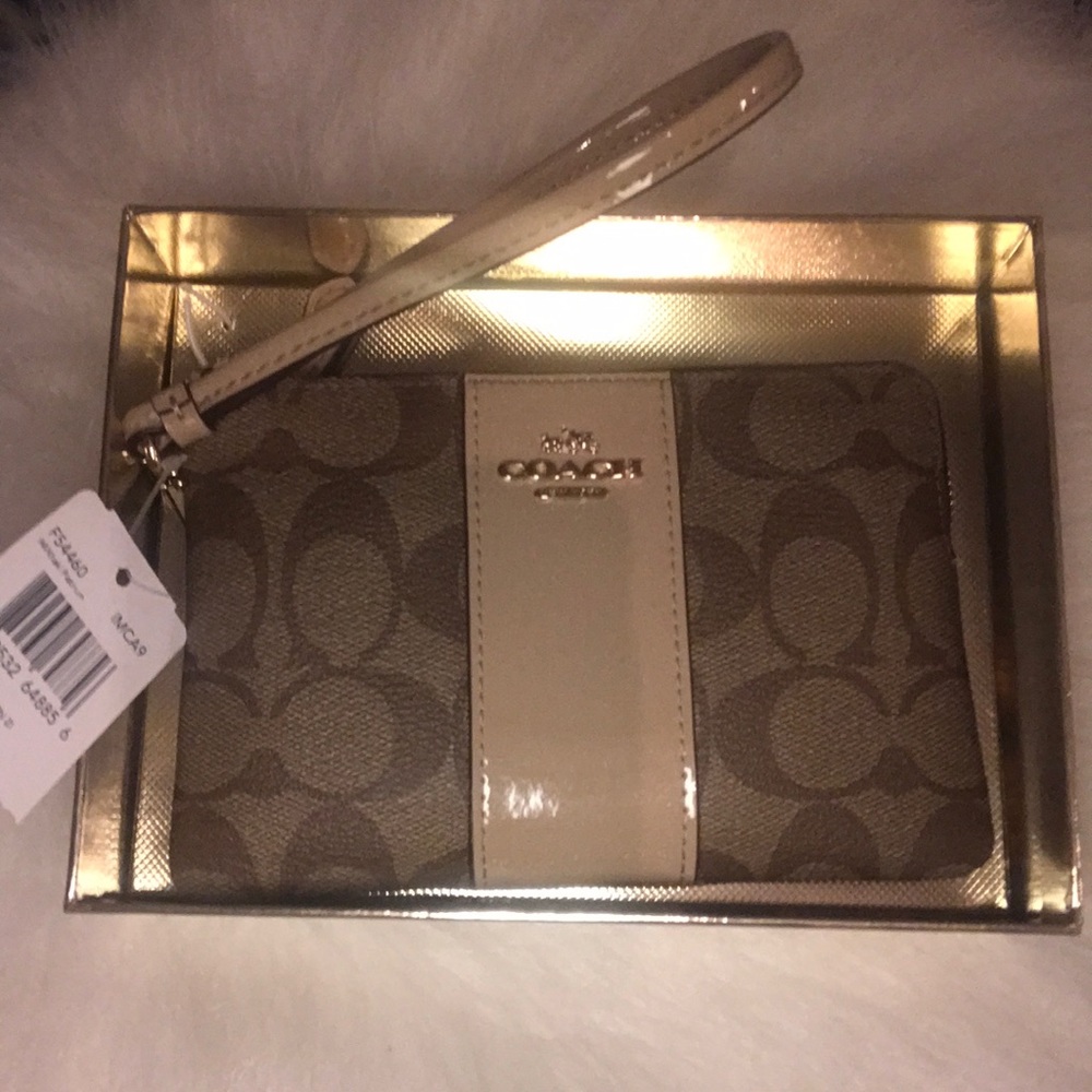 Coach Wristlet New With Tags and Box!!